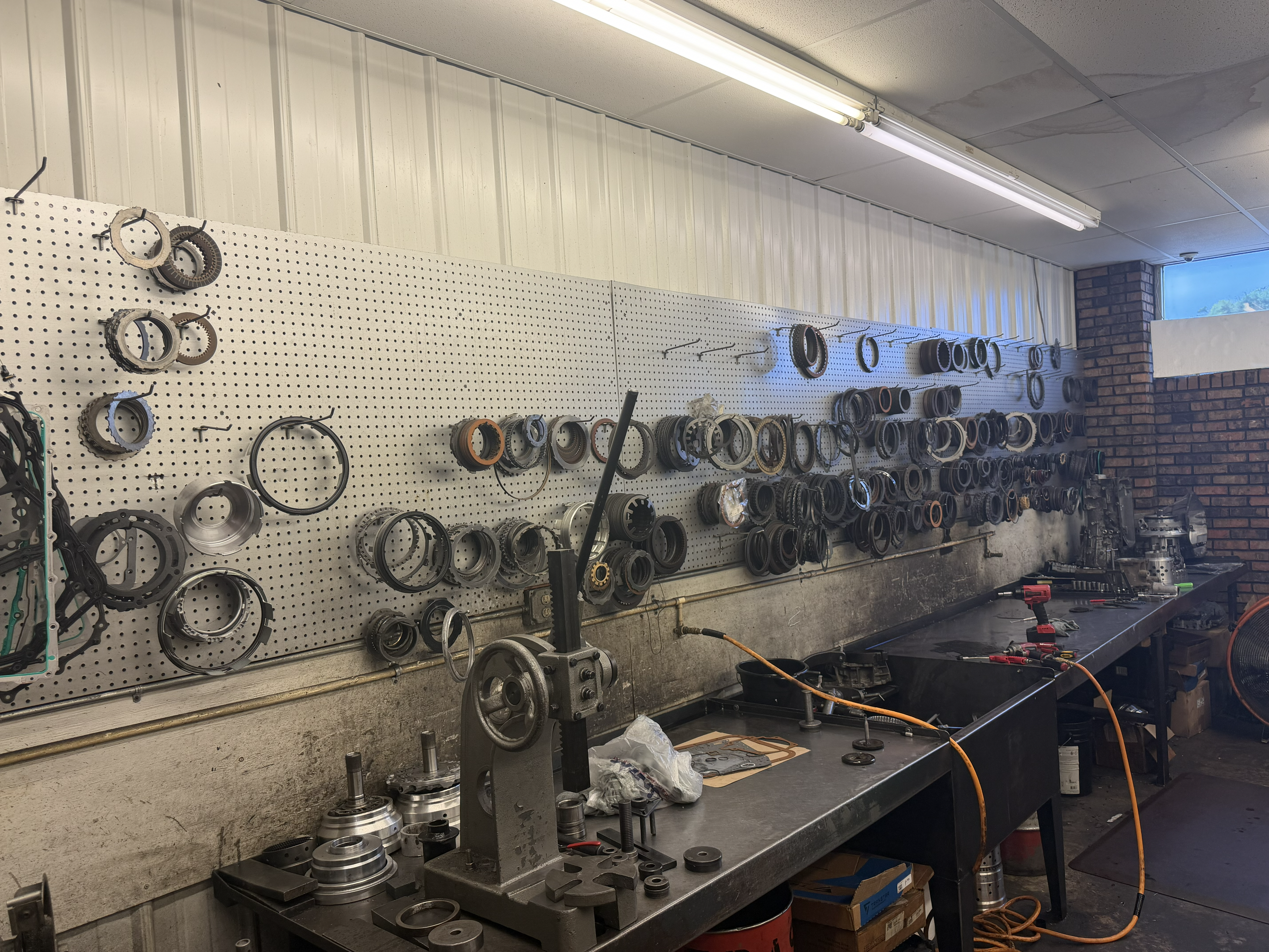 Transfer case and 4x4 drivetrain
